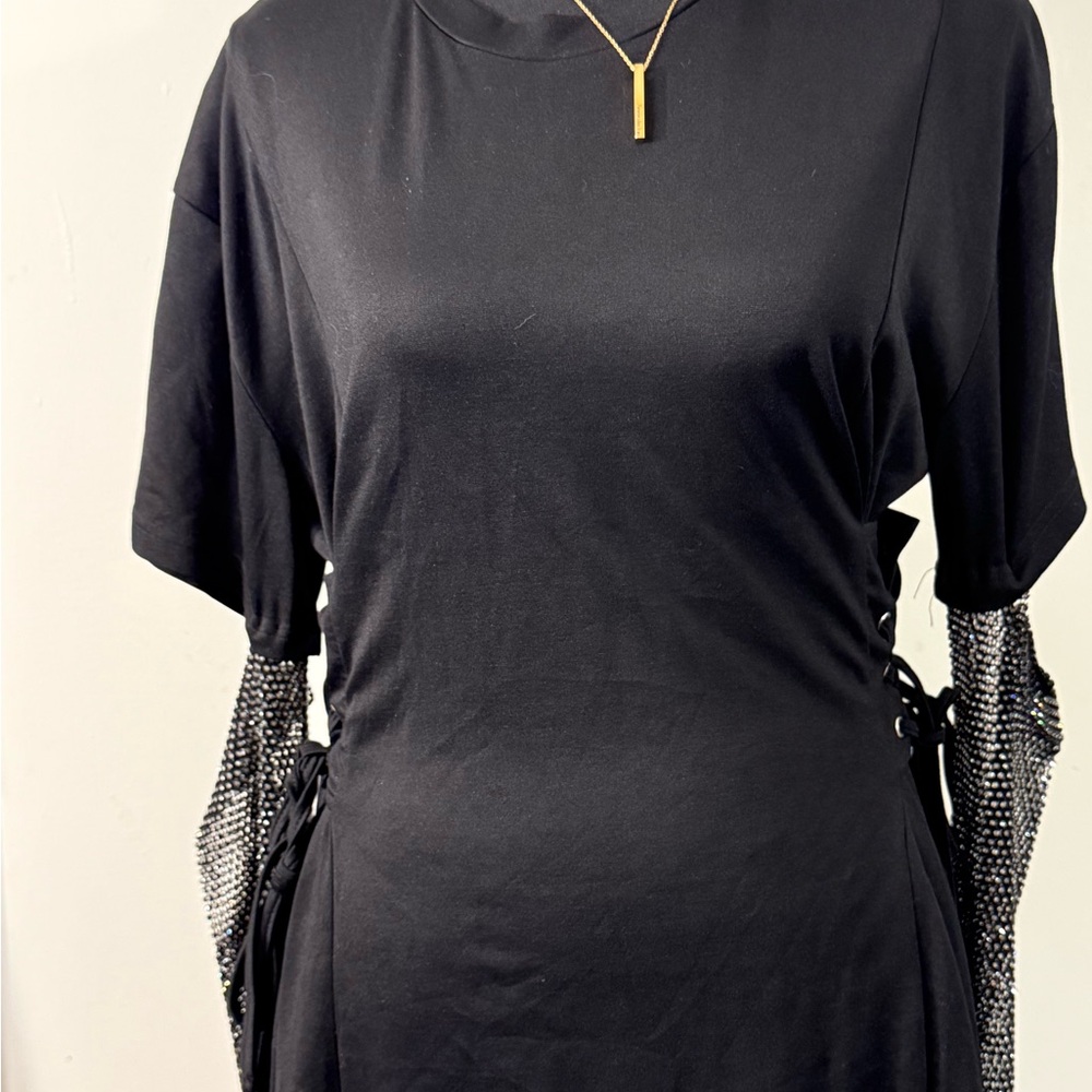 AKIRA Black Top with Gray Details